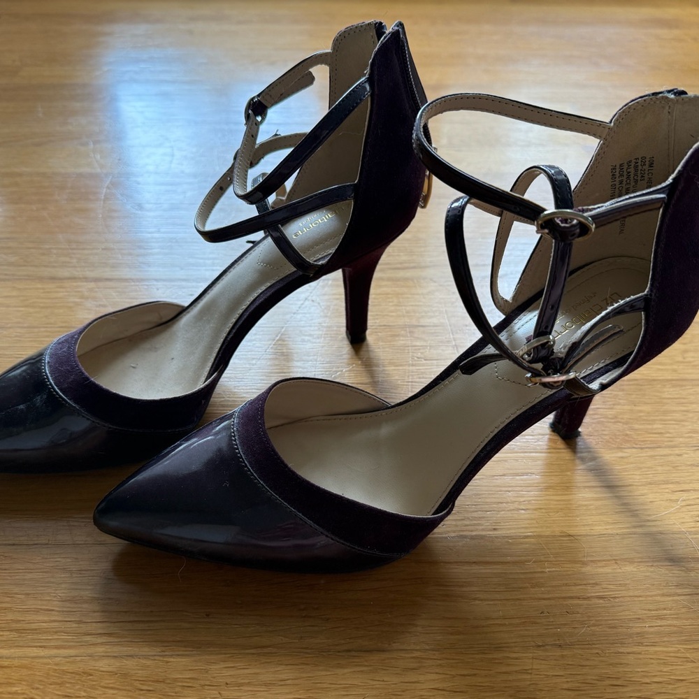 Liz Claiborne Black and Purple Strappy Heels